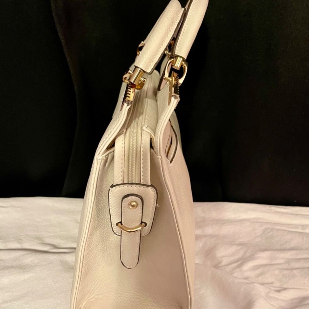 Handbag - Picture 3 of 4